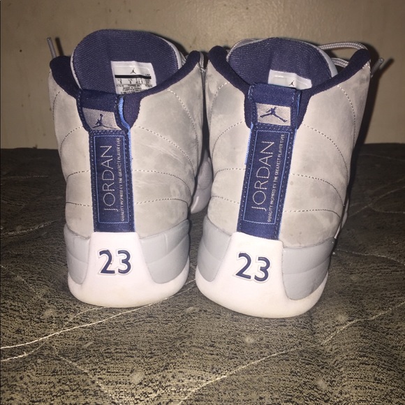 jordan 12 wolf grey - Picture 2 of 3
